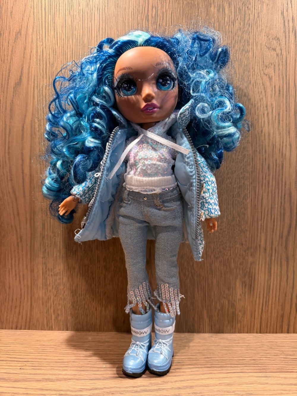 Rainbow High Winter Break Skylar